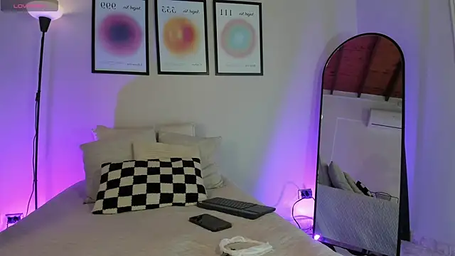 Snapshot of Sofi_vega77 chatting on June 20, 11:26 am Sofi vega77 online show from June 20, 11:26 am