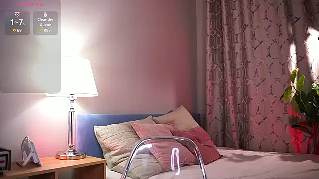 lexy exe online show from February 9, 8:40 pm