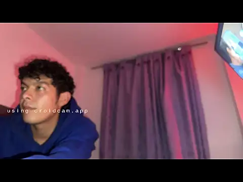 Snapshot of Youngcople18 chatting on November 17, 11:31 pm Youngcople18 online show from November 17, 11:31 pm