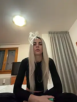 feliciafelon online show from February 8, 4:15 pm