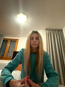 feliciafelon online show from December 3, 5:45 pm