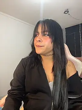 Snapshot of Sophie_wyld chatting on December 18, 10:35 pm Sophie wyld online show from December 18, 10:35 pm