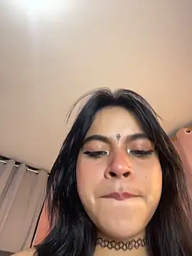 Snapshot of Sophie_wyld chatting on November 18, 11:26 pm Sophie wyld online show from November 18, 11:26 pm