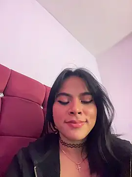 Snapshot of Sophie_wyld chatting on November 20, 2:23 am Sophie wyld online show from November 20, 2:23 am