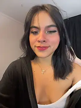 Snapshot of Sophie_wyld chatting on December 14, 1:12 am Sophie wyld online show from December 14, 1:12 am