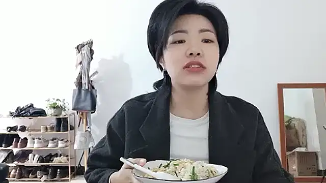 adele8731 online show from December 17, 2:27 am