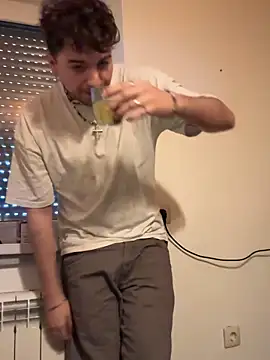 lukassmiile online show from November 18, 12:30 pm