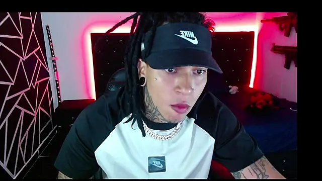 Zero-X9 online show from November 18, 9:29 pm