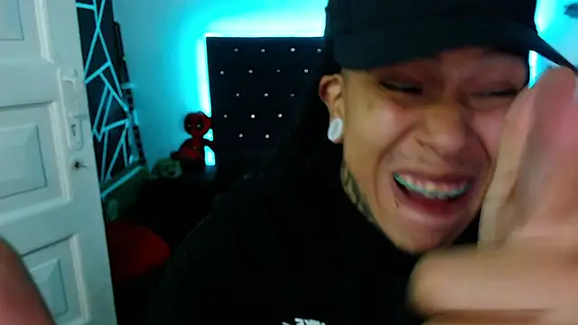 Zero-X9 online show from February 11, 8:20 pm