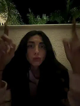 Snapshot of sometimesmiachristina chatting on December 15, 5:24 am sometimesmiachristina online show from December 15, 5:24 am