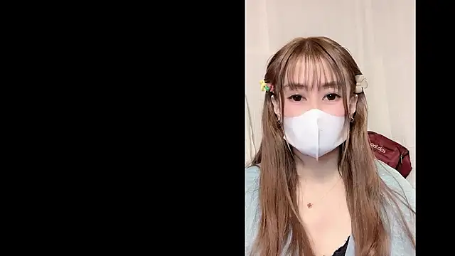 Snapshot of MiAnna-Lovee chatting on November 20, 2:51 pm MiAnna-Lovee online show from November 20, 2:51 pm