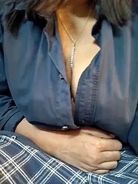 Snapshot of Curvy_Diksha chatting on November 17, 4:44 pm Curvy Diksha online show from November 17, 4:44 pm