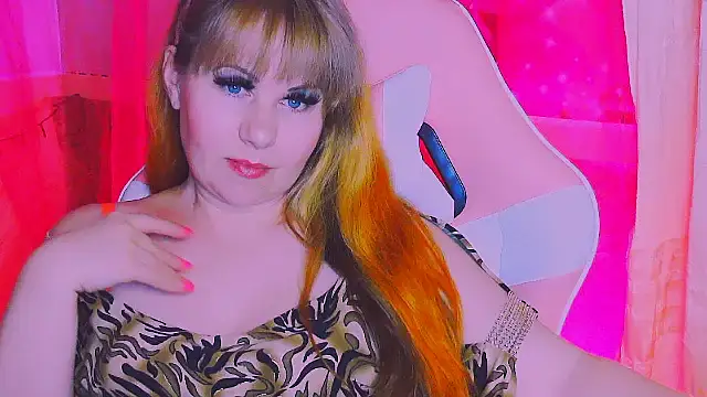 BESTLOLA online show from December 18, 4:11 pm