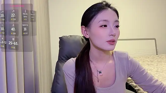 Snapshot of H-2005 chatting on November 24, 3:12 pm H-2005 online show from November 24, 3:12 pm