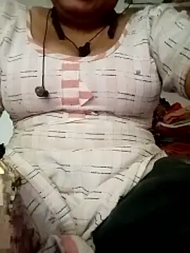 Snapshot of Menka_cut34 chatting on June 11, 5:48 am Menka cut34 online show from June 11, 5:48 am