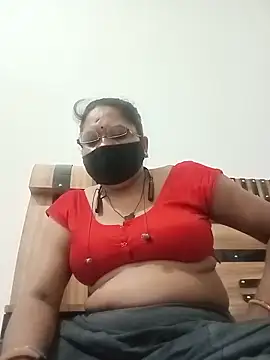 Snapshot of Menka_cut34 chatting on June 11, 12:43 am Menka cut34 online show from June 11, 12:43 am