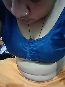 Snapshot of Menka_cut34 chatting on July 7, 11:19 pm Menka cut34 online show from July 7, 11:19 pm