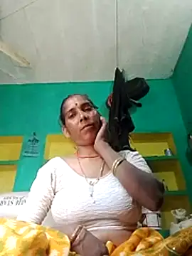 Snapshot of Xx_savita chatting on June 23, 1:03 am Xx savita online show from June 23, 1:03 am