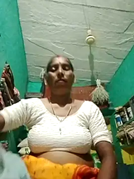 Snapshot of Xx_savita chatting on June 25, 9:42 pm Xx savita online show from June 25, 9:42 pm