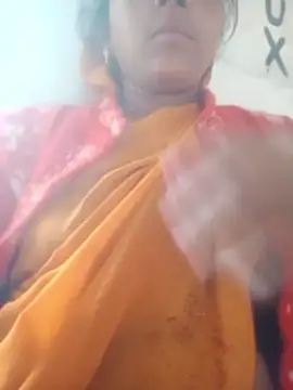 Snapshot of Sexi_soniy432 chatting on February 11, 10:15 am Sexi soniy432 online show from February 11, 10:15 am