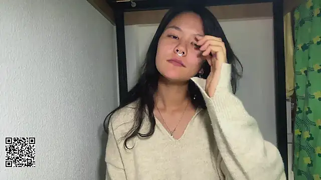 Snapshot of CucDierolf chatting on November 18, 1:14 pm CucDierolf online show from November 18, 1:14 pm