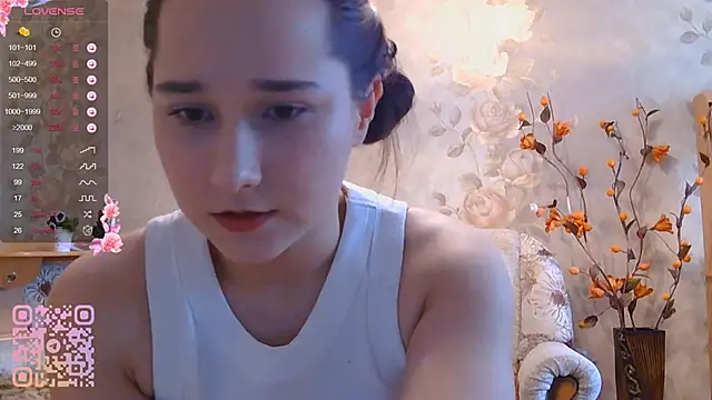 TianaMeiser online show from April 13, 1:04 pm