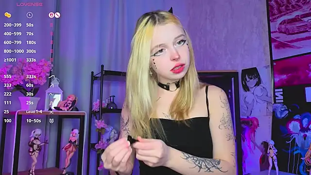 Snapshot of ElvenQueen chatting on November 16, 4:12 pm ElvenQueen online show from November 16, 4:12 pm