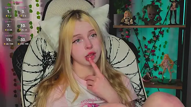 ElvenQueen online show from February 25, 2:39 pm