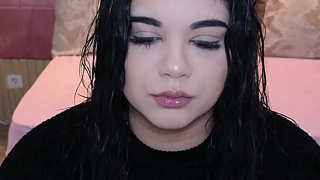 Snapshot of SpicyCarlaXX chatting on February 6, 6:59 pm SpicyCarlaXX online show from February 6, 6:59 pm