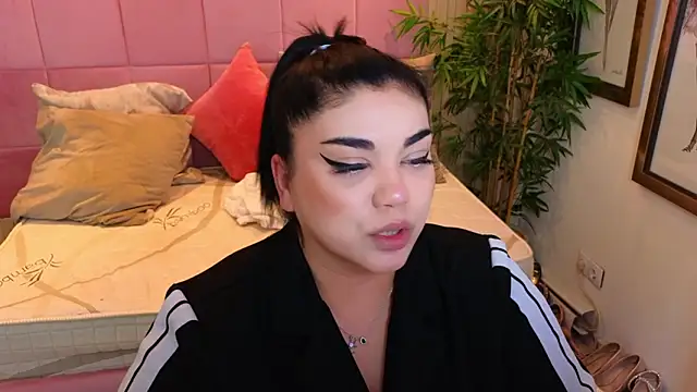 SpicyCarlaXX online show from March 25, 7:35 pm