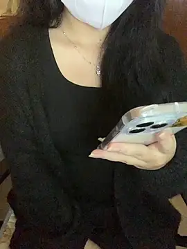 Hanni 22 online show from November 26, 4:18 pm