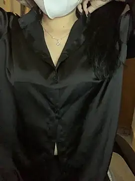 Hanni 22 online show from December 1, 12:28 pm