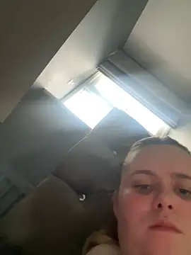 Blonde Bunny online show from February 5, 2:57 pm