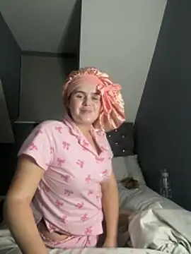 Blonde Bunny online show from February 15, 11:47 pm