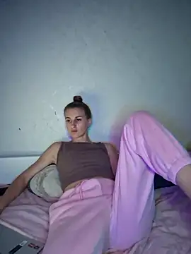 carolinakis  online show from December 16, 8:24 pm