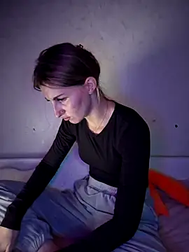 Snapshot of carolinakis_ chatting on February 21, 8:33 pm carolinakis online show from February 21, 8:33 pm