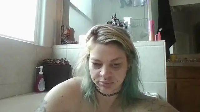 Snapshot of anitabonghit chatting on July 10, 1:11 pm anitabonghit online show from July 10, 1:11 pm