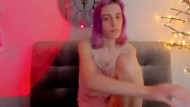 MiilaGlow online show from April 3, 1:17 pm