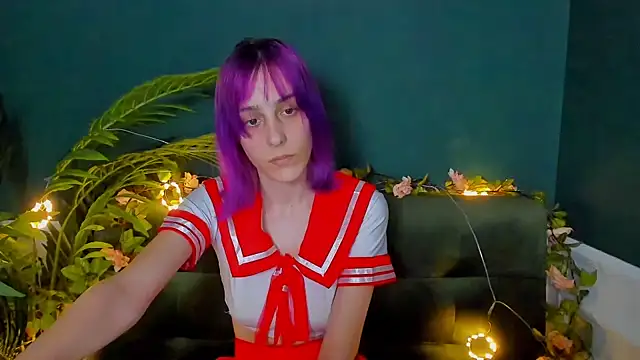 MiilaGlow online show from March 26, 2:04 pm