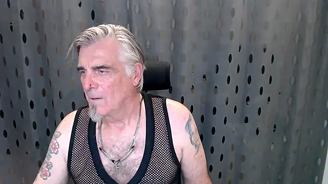 Snapshot of Buidapest chatting on July 13, 10:53 pm Buidapest online show from July 13, 10:53 pm