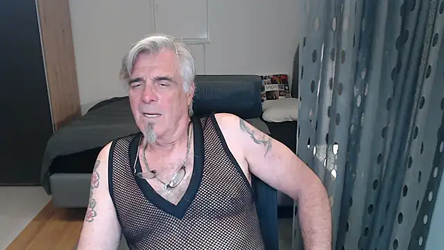 Snapshot of Buidapest chatting on July 8, 2:57 am Buidapest online show from July 8, 2:57 am