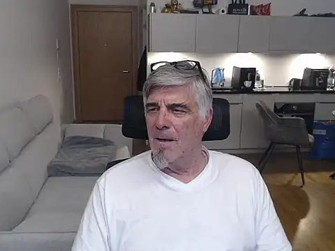 Buidapest online show from April 12, 12:19 pm