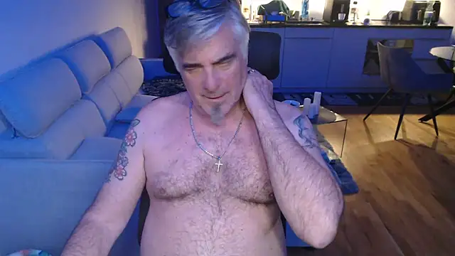 Buidapest online show from April 16, 5:57 pm