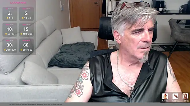 Buidapest online show from May 25, 1:49 am