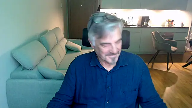 Buidapest online show from February 6, 12:06 am