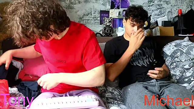 Snapshot of jordanjock chatting on July 2, 8:20 am jordanjock online show from July 2, 8:20 am