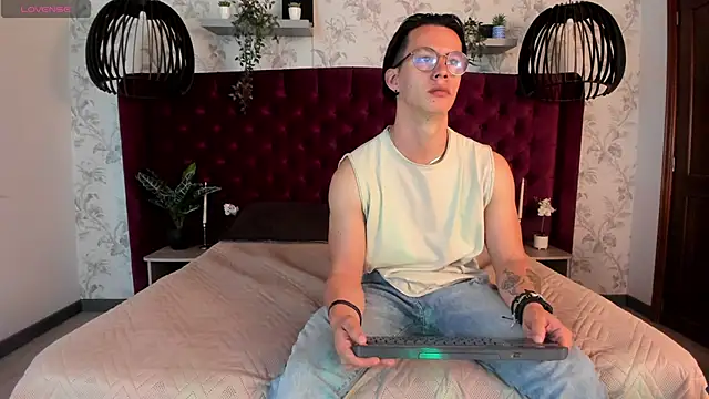 Brandon starkk online show from March 2, 11:50 am