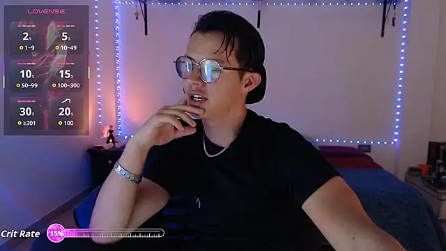Snapshot of Brandon_starkk chatting on July 24, 10:06 pm Brandon starkk online show from July 24, 10:06 pm