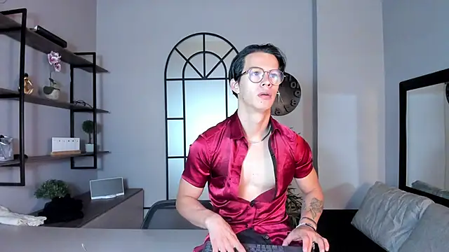 Brandon starkk online show from November 17, 11:58 am