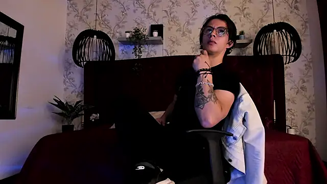 Brandon starkk online show from February 6, 12:01 pm